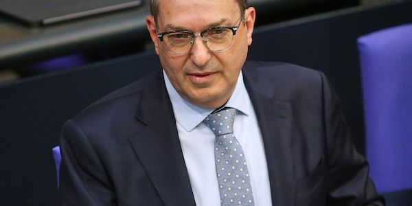 Dobrindt stellt Fünf-Punkte-Plan für "Cyber Dome" auf