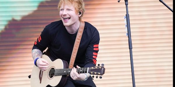 Popstar Ed Sheeran und Zartmann performen gemeinsam «Tau mich auf»