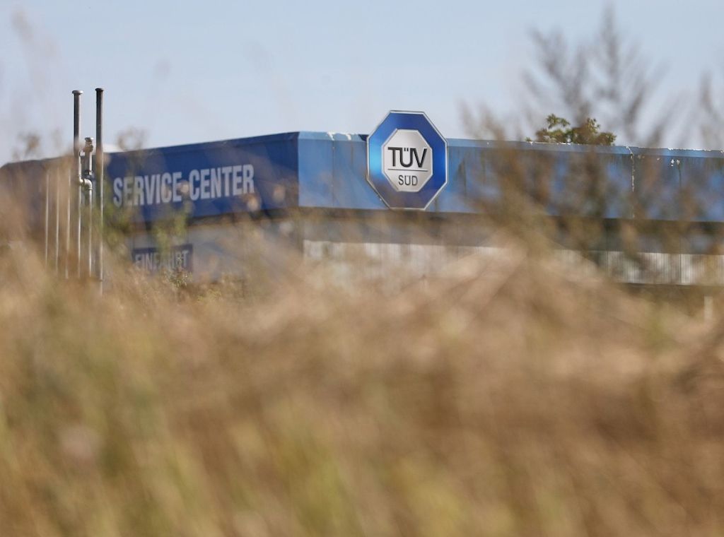 Verdi weitet Warnstreiks bei großen TÜVs aus
