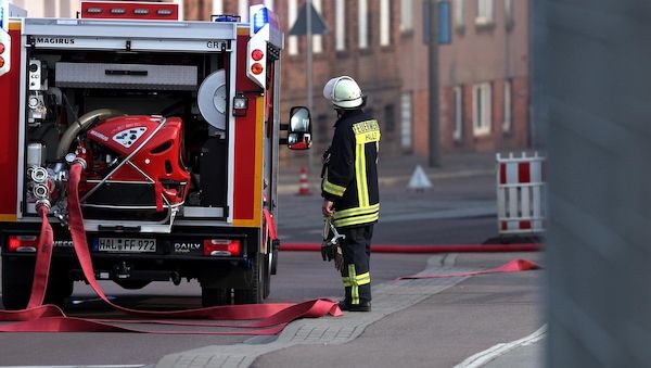 Brand auf Hochhaus-Baustelle in Berlin-Tiergarten