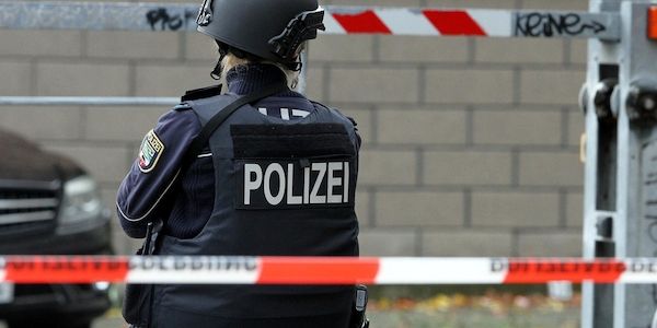 Mann bei Messerangriff in Hamburg-St. Georg schwer verletzt