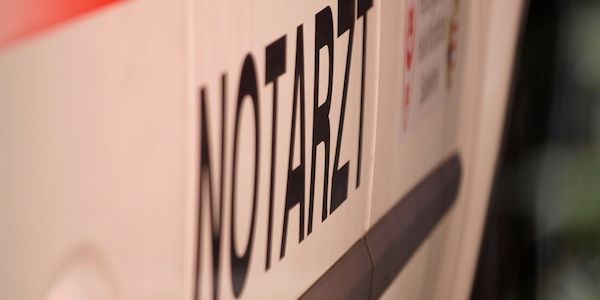 81-Jähriger bei Pedelec-Unfall in Frankfurt-Dornbusch schwer verletzt