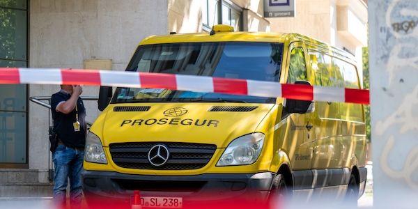 Schüsse nach Überfall auf Geldtransporter am Kurfürstendamm