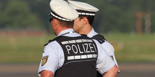 Bewaffneter Überfall auf Geldtransporter in Berlin-Charlottenburg