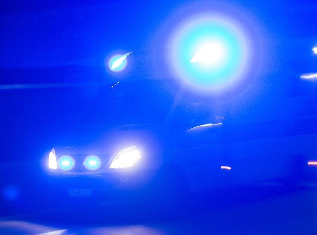 Märkisch-Oderland: Autofahrer stirbt bei Kollision mit Baum