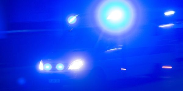 Märkisch-Oderland: Autofahrer stirbt bei Kollision mit Baum