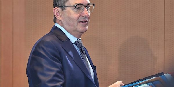 Dobrindt kündigt Initiative zur "Härtung" von EU-Asylsystem an