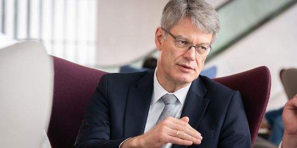 Passagierschiff beim Einfahren in Schleuse St. Aldegund geprallt - Bundesverkehrsminister Patrick Schnieder heute vor Ort