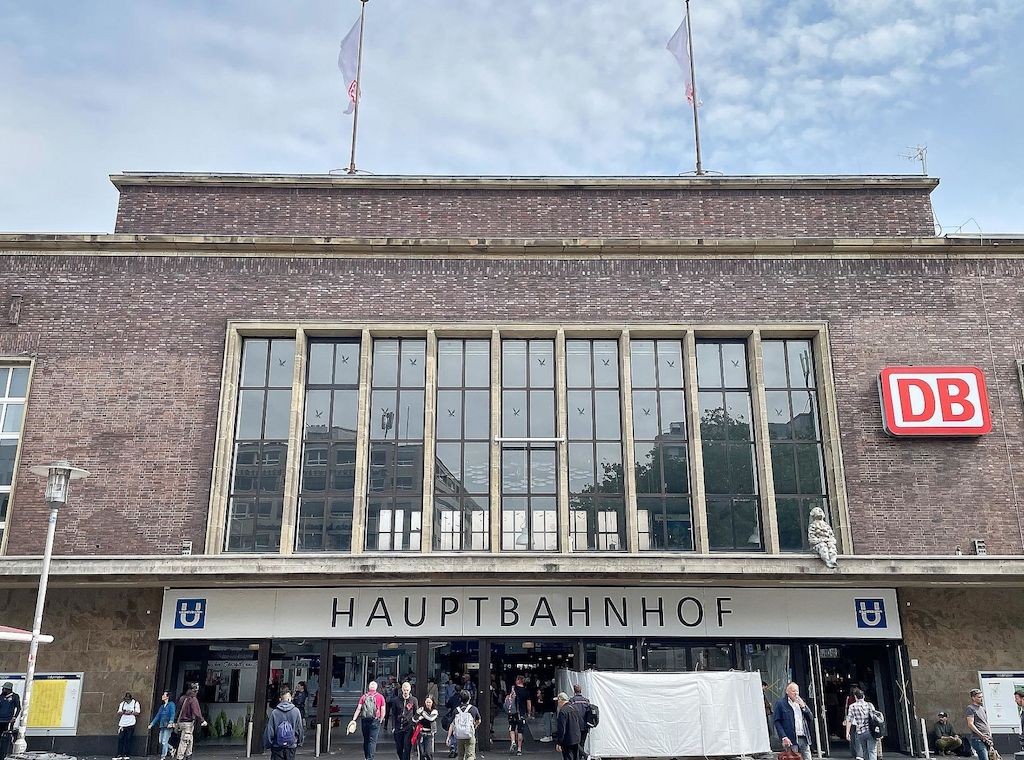 Düsseldorf fordert generelles Badeverbot im Rhein