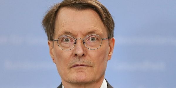 Lauterbach kritisiert US-Regierung scharf für Attacken auf Harvard