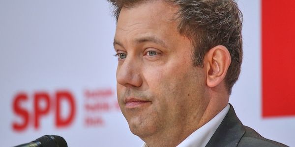 Linke fordert bei Sozialreformen mehr "Fantasie" von Klingbeil