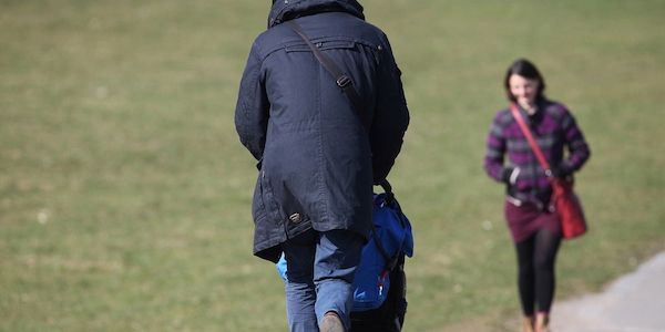 Über 90 Prozent der erwerbstätigen Väter in NRW arbeiten in Vollzeit