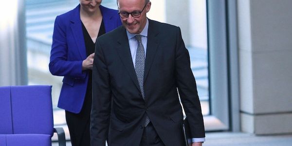 Brantner fordert Klarheit von Merz zu Ukraine-Hilfe