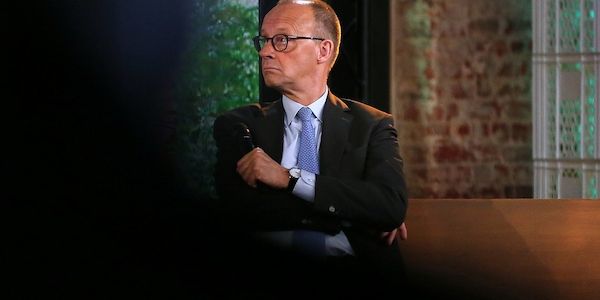 Pellmann: Merz sollte Selenskyj zu Papst-Angebot raten