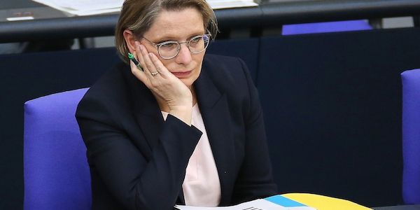 Justizministerin gegen schärfere Strafen bei Messerangriffen