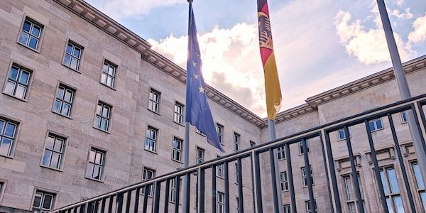 Haushalts-Aufschub: Politische Bildungsträger in Existenzangst