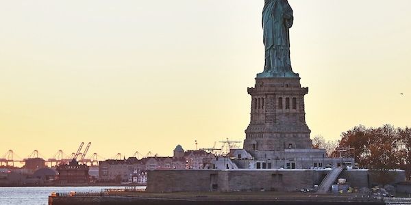 IW: Deutsche Unternehmen investieren kaum noch in den USA