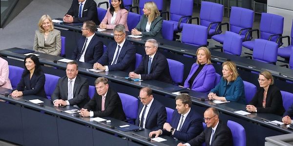 Klöckner rügt Bundesregierung für mangelnde Präsenz im Parlament