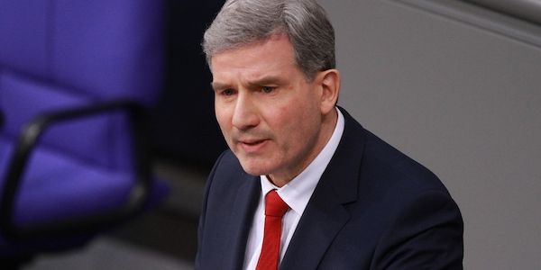 Hakverdi und Strack-Zimmermann loben Merz für Auftritt bei Trump