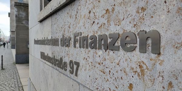 Ökonomen zweifeln an Wirksamkeit des "Investitionsboosters"