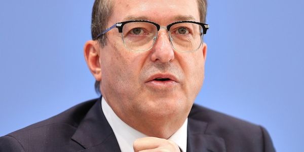 Linke wirft Dobrindt Verharmlosung der Gefahr von Rechts vor
