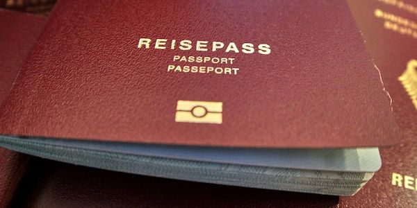 Zahl der Einbürgerungen steigt auf neuen Höchststand