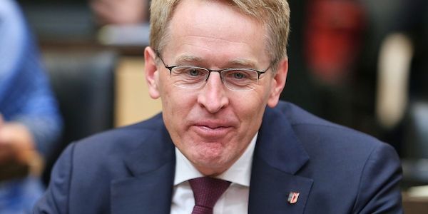 Günther und Röttgen sprechen sich für Wehrpflicht aus