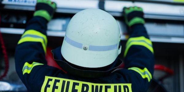 Brand in Silo von Lagerhalle bei Papierhersteller in Schwedt