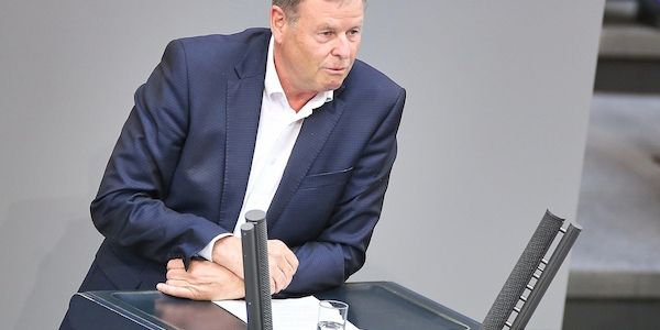 Masken-Gutachten: Linken bringt Untersuchungsausschuss ins Spiel