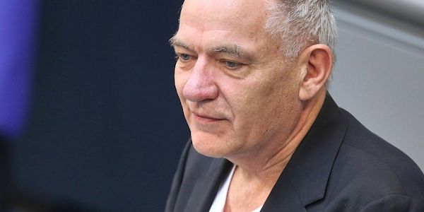 Linke kritisiert Nato-Aufrüstung als "dreiste Lüge"