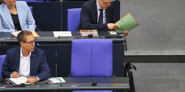 Schwarz-Rot schickt mehr politische Beamte in einstweiligen Ruhestand