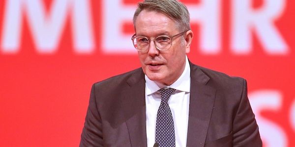 Schweitzer sieht in "Manifest" keinen Angriff auf SPD-Parteiführung