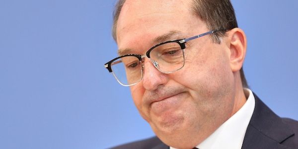 Brantner pocht auf Begründung für Dobrindts Zurückweisungen