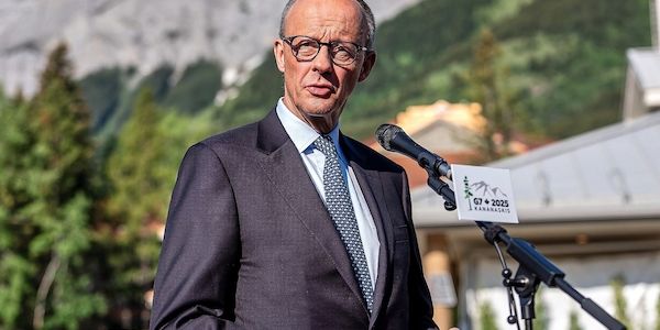 Merz weist Putins Vermittlerangebot für Nahen Osten zurück