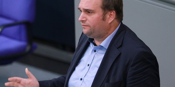 SPD-Abgeordneter Roloff sitzt in Tel Aviv fest