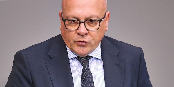 Throm warnt vor neuer Flüchtlingswelle