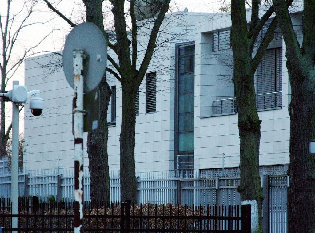 SPD-Innenexperte warnt vor Einschleusung von Mullah-Agenten