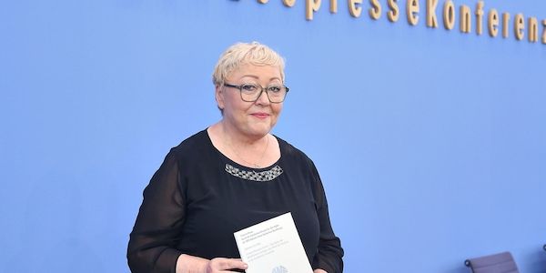 SED-Opferbeauftragte lobt Entschädigungsgesetz als "Meilenstein"
