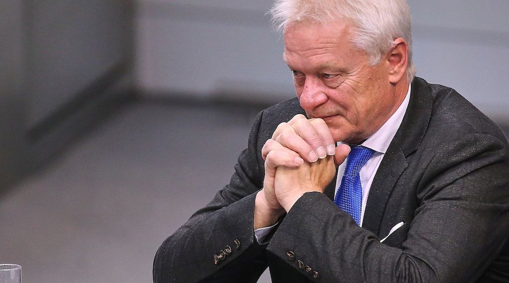 Rainer lässt Mindestlohn-Ausnahmen für Saisonarbeiter prüfen