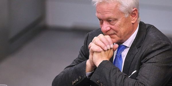 Rainer lässt Mindestlohn-Ausnahmen für Saisonarbeiter prüfen