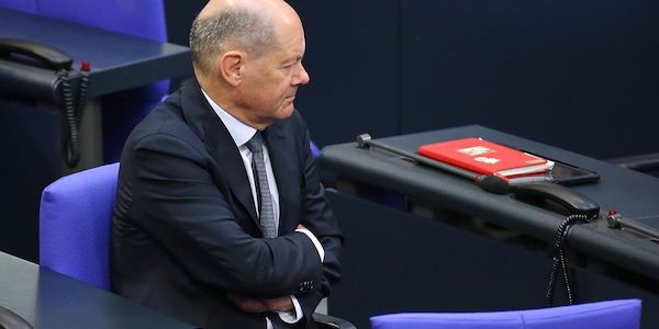Scharfe Kritik an üppig besetztem Altkanzler-Büro für Scholz
