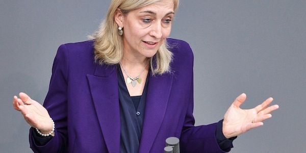 Kassen erzielen hohen Überschuss - Warken sieht keine Entspannung