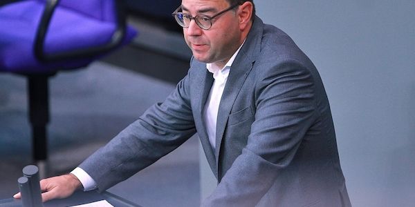 Grüne Realos wollen Debatte über Sozialversicherungssysteme