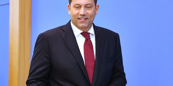 Klingbeil verteidigt Rekord-Neuverschuldung