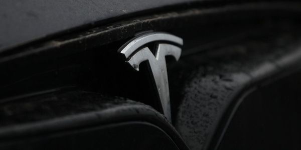 Tesla in Spandau ausgebrannt