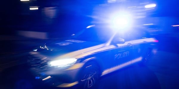 Berlin-Schöneberg - Mann durch Messerstiche verletzt