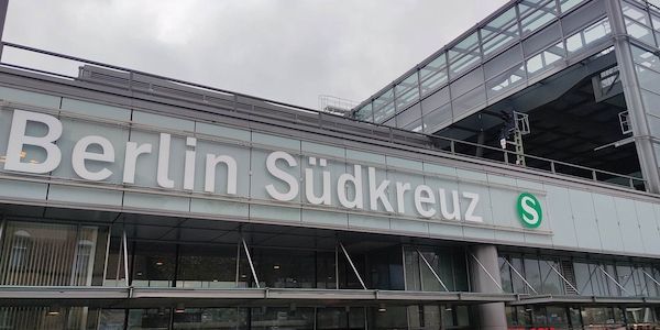 Bundespolizei verbietet gefährliche Gegenstände an Berliner Bahnhöfen