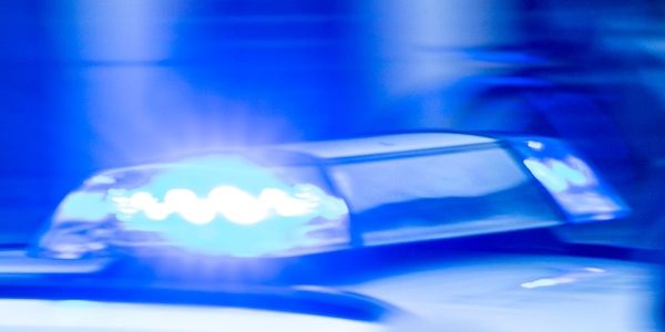 Einbruch in einem Shoppingcenter in Berlin-Mitte mit Gullydeckel