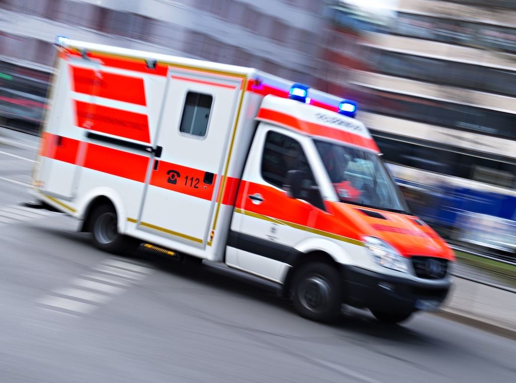 Im Auto eingeklemmt - 49-Jähriger stirbt bei Verkehrsunfall im Kreis Mecklenburgische Seenplatte
