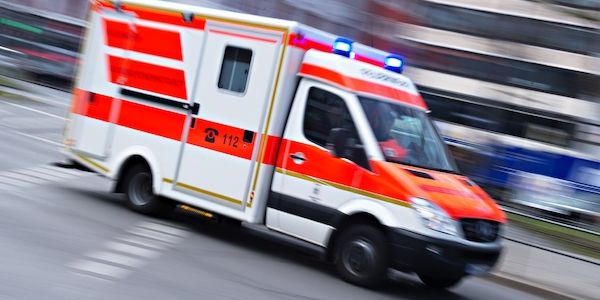 Im Auto eingeklemmt - 49-Jähriger stirbt bei Verkehrsunfall im Kreis Mecklenburgische Seenplatte
